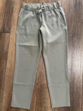 Lululemon Stretch High-Rise Pant 7/8 Length - Grey Sage - Size 6